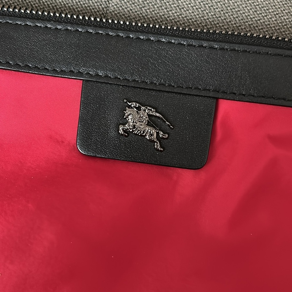 Burberry Red and Black nylon pouch NWT 100% authentic - Picture 5 of 6
